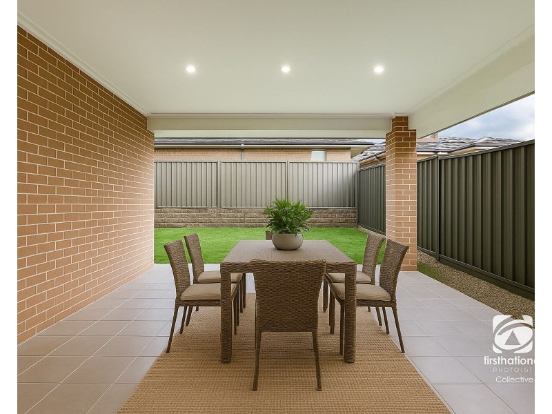 77 McKenzie Boulevard, Gregory Hills NSW 2557