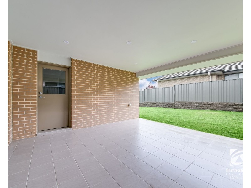 77 McKenzie Boulevard, Gregory Hills NSW 2557