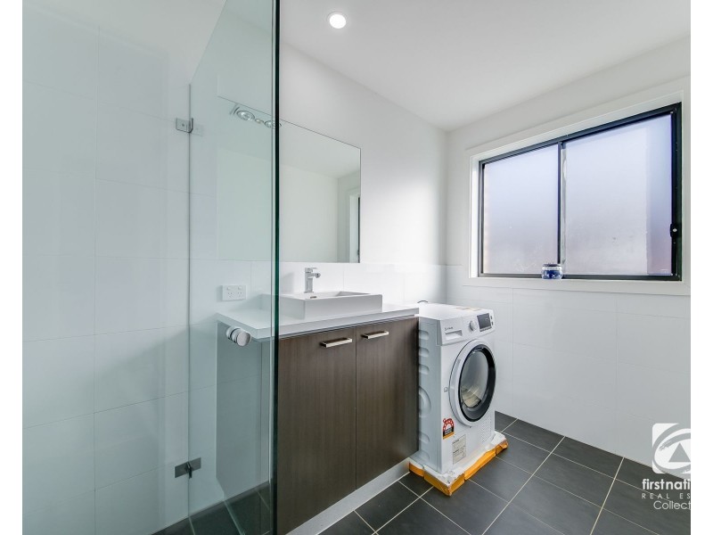75 Springs Road, Spring Farm NSW 2570