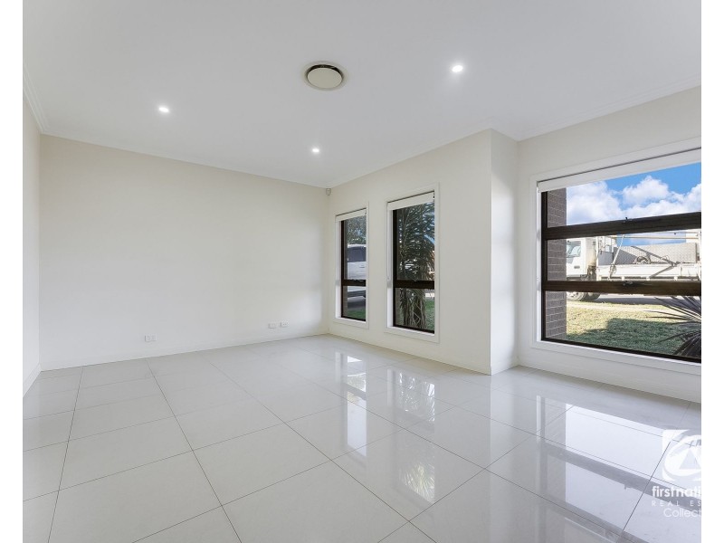 25 Spitzer Street, Gregory Hills NSW 2557