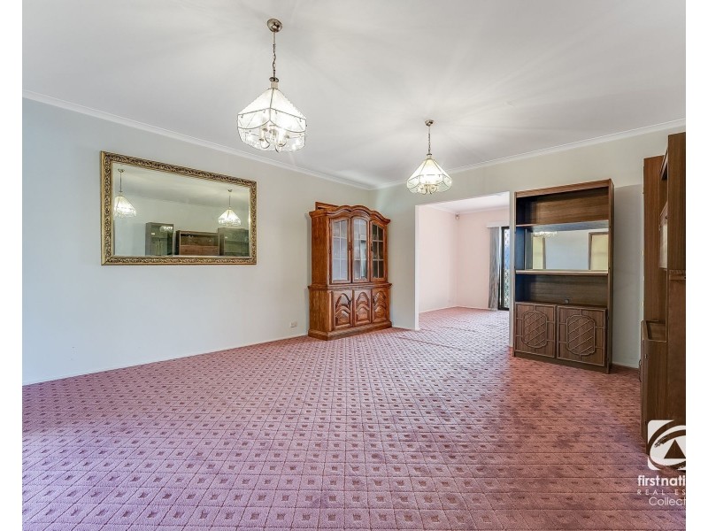 8 Forresters Close, Woodbine NSW 2560