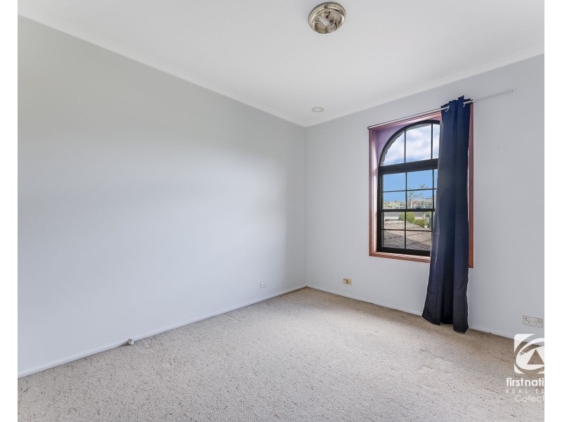 8 Forresters Close, Woodbine NSW 2560