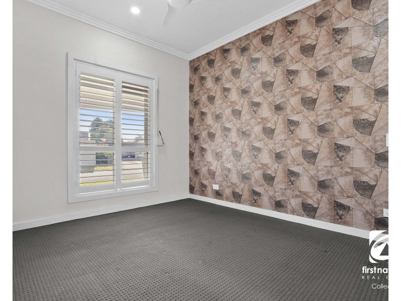 11a Rutherglen Drive, St Andrews NSW 2566