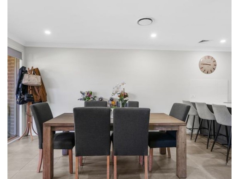 4 Laura Street, Oran Park NSW 2570