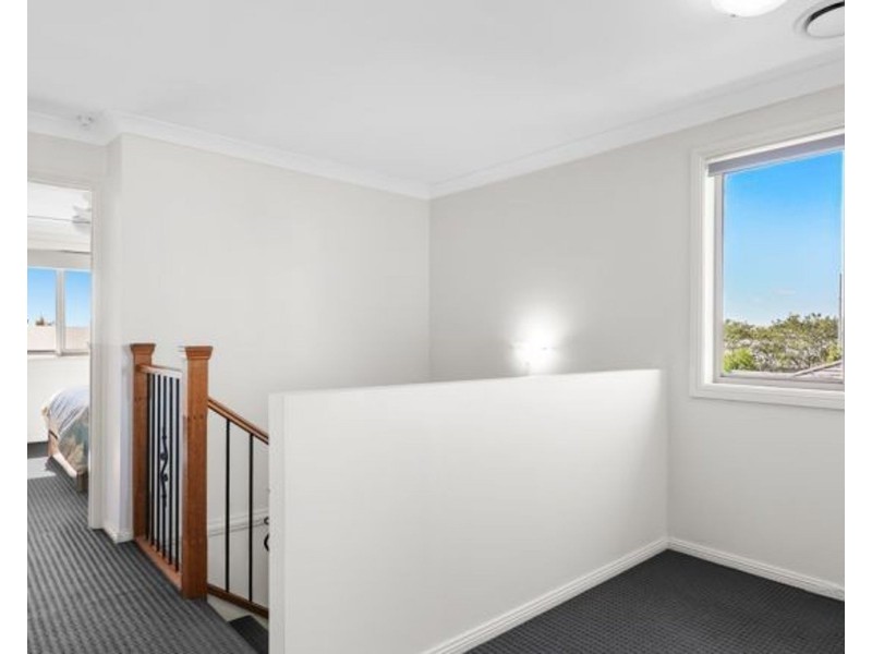 4 Laura Street, Oran Park NSW 2570