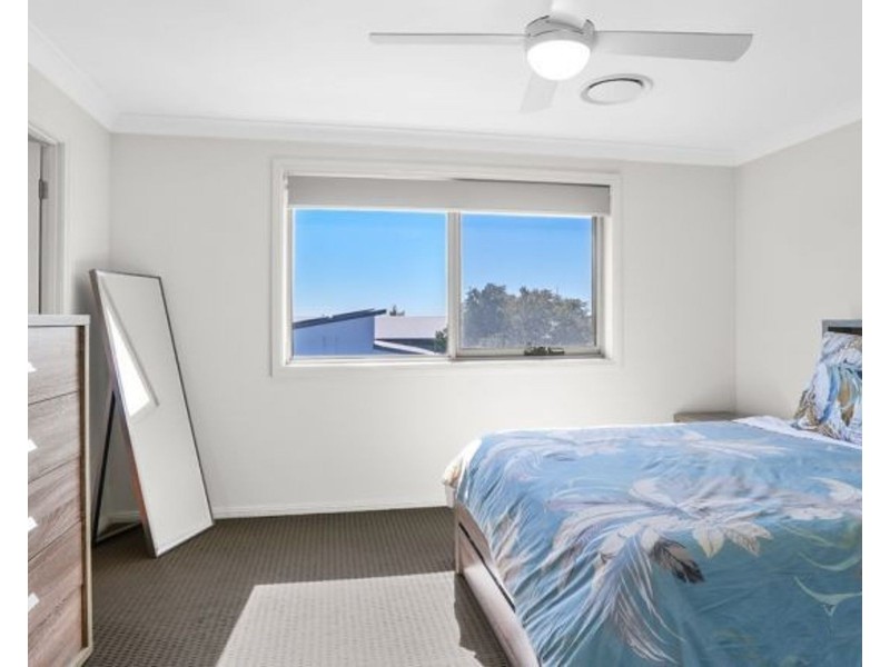 4 Laura Street, Oran Park NSW 2570