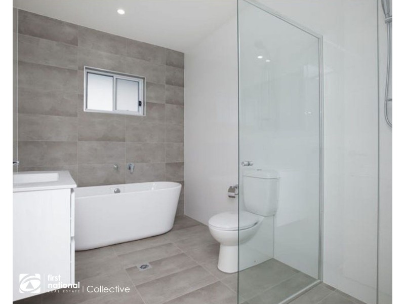 35 Chamberlain Way (Harrington Grove), Harrington Park NSW 2567