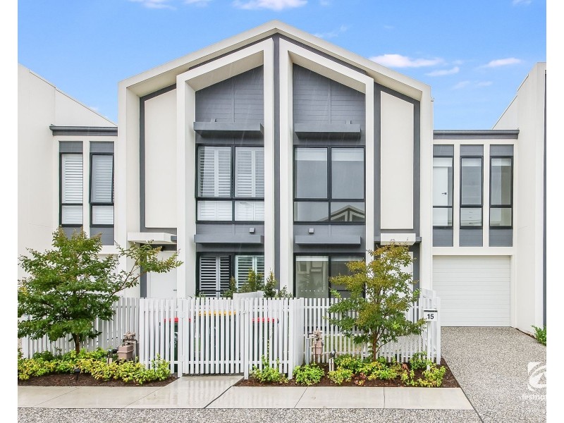 15 Birch Avenue, Mount Annan NSW 2567