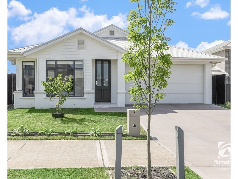 4 Burke Street, Oran Park NSW 2570