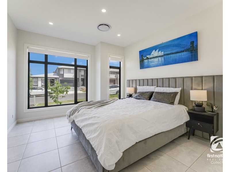 4 Burke Street, Oran Park NSW 2570