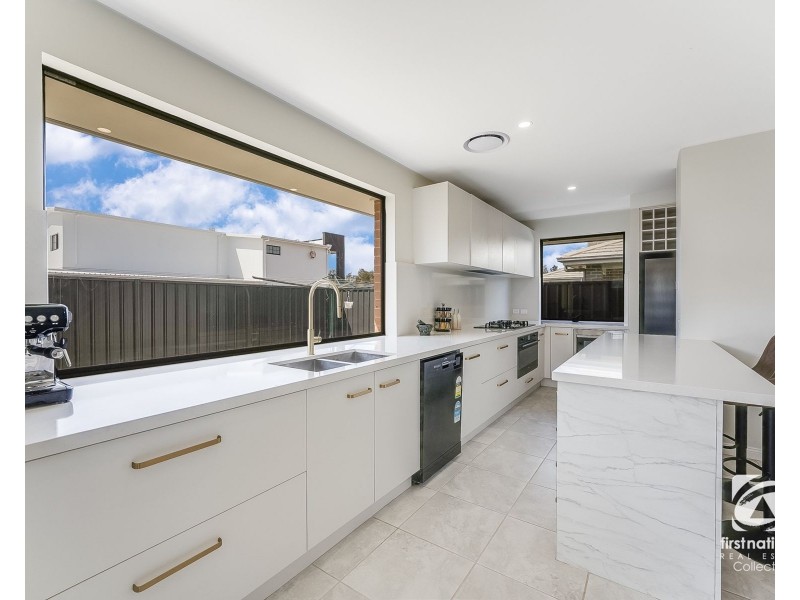 4 Burke Street, Oran Park NSW 2570