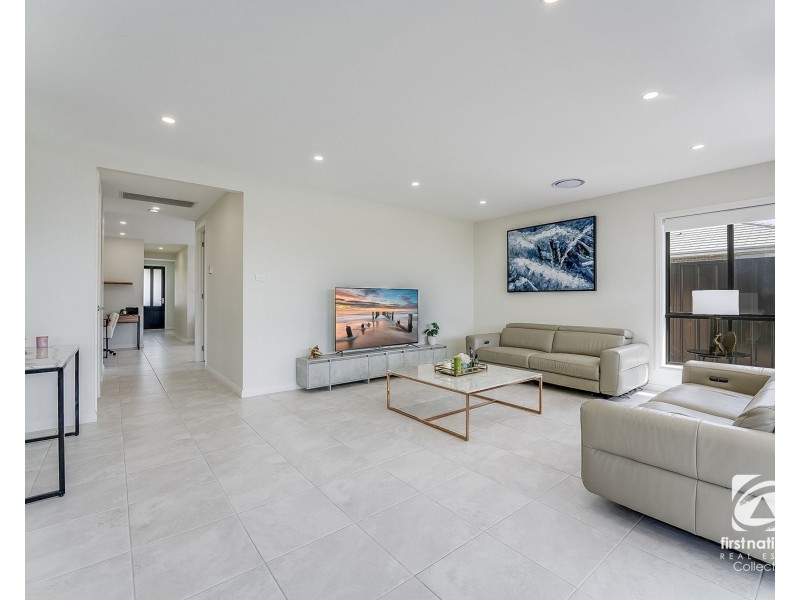 4 Burke Street, Oran Park NSW 2570