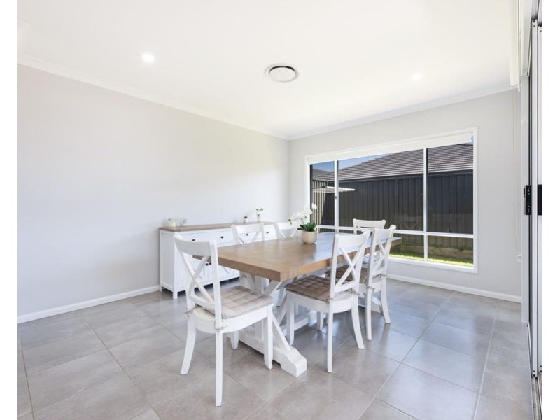 40 Fleece Loop, Oran Park NSW 2570