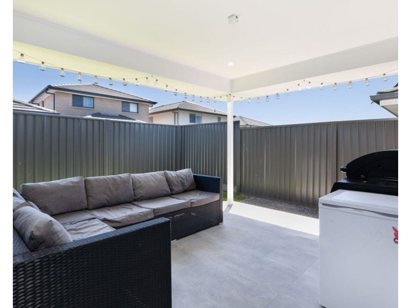 40 Fleece Loop, Oran Park NSW 2570