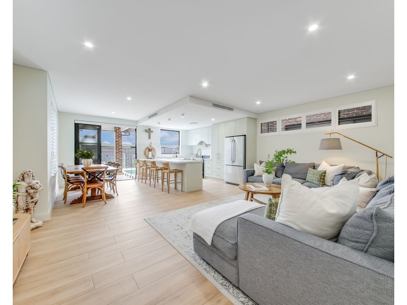 76b Firewheel Circuit, Gregory Hills NSW 2557