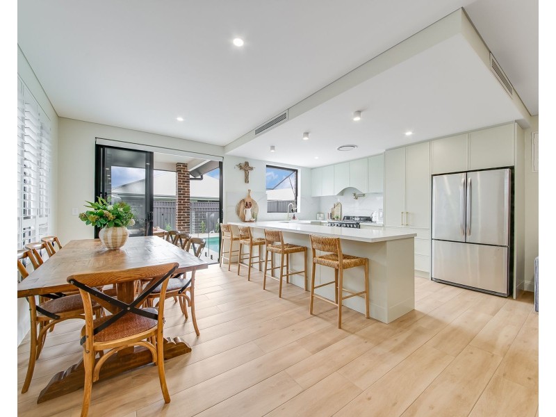 76b Firewheel Circuit, Gregory Hills NSW 2557