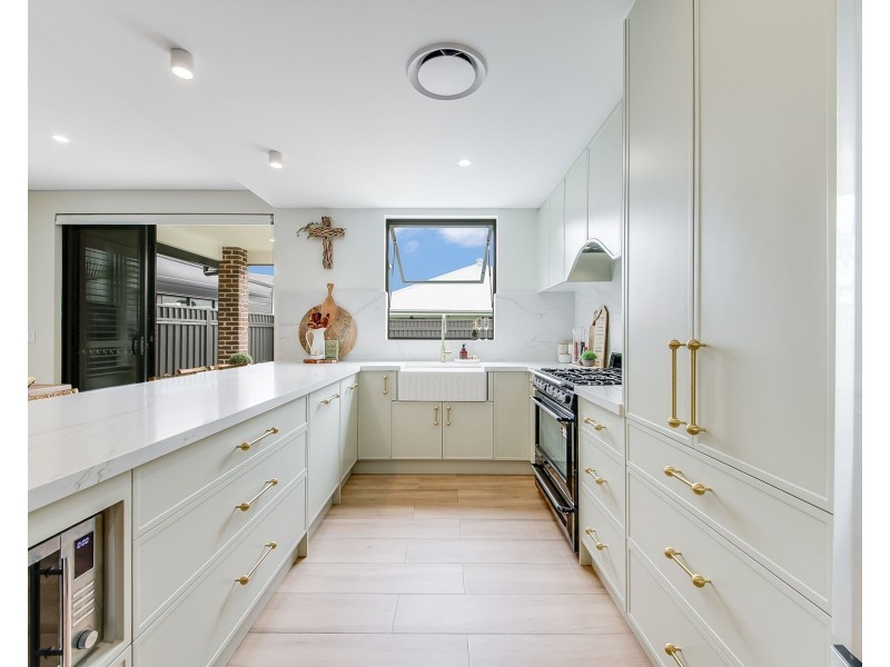 76b Firewheel Circuit, Gregory Hills NSW 2557