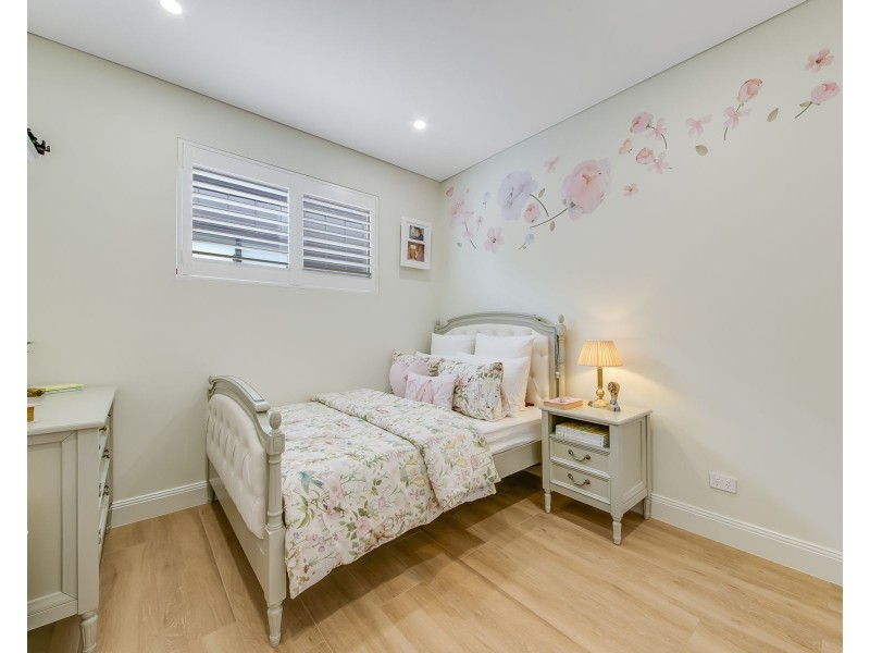 76b Firewheel Circuit, Gregory Hills NSW 2557