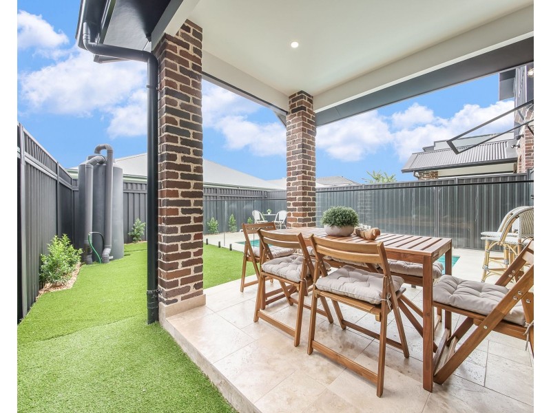 76b Firewheel Circuit, Gregory Hills NSW 2557