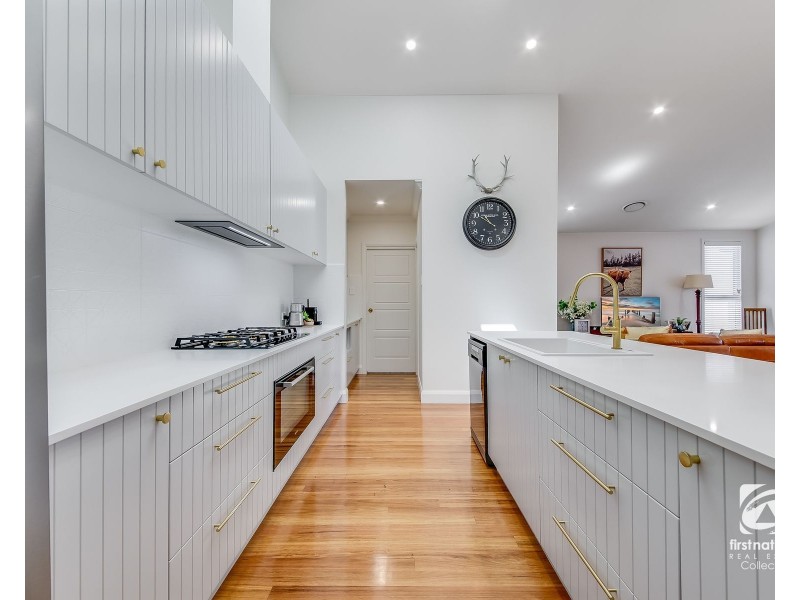 22 Eliza Place, Picton NSW 2571