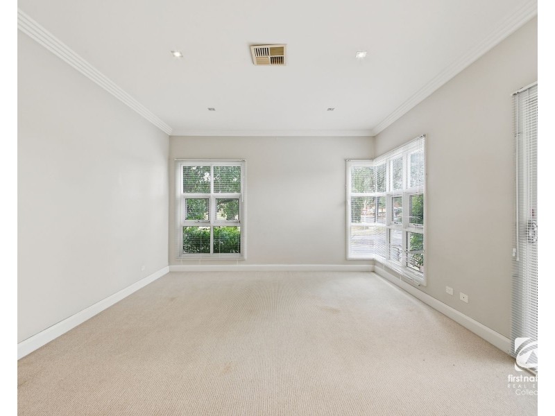 299 Mount Annan Drive, Mount Annan NSW 2567