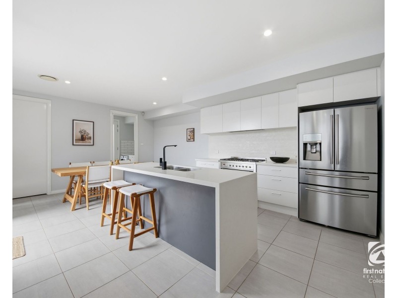 15 Garnsey Way, Oran Park NSW 2570