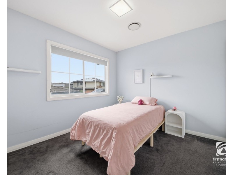 15 Garnsey Way, Oran Park NSW 2570