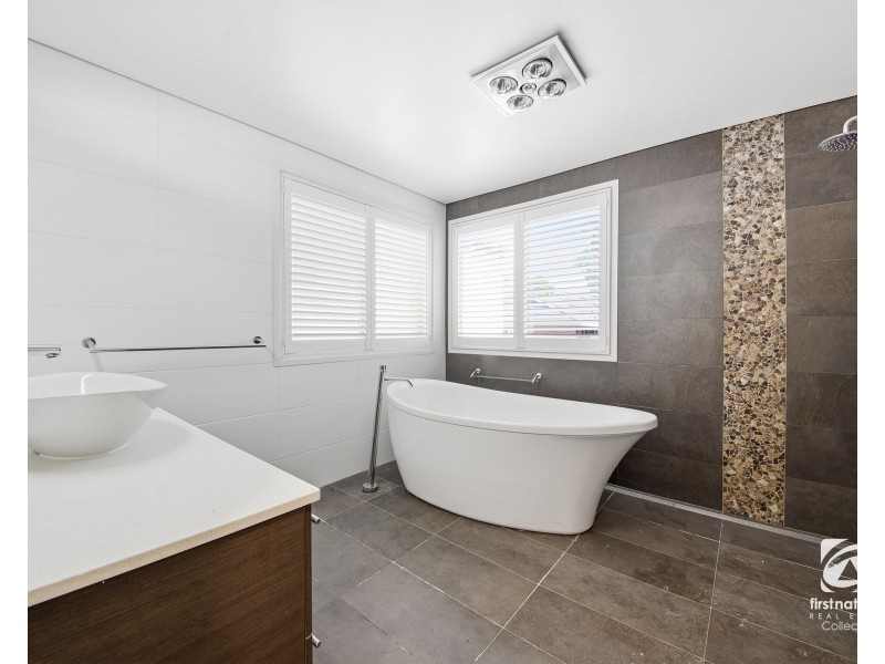 5 Nardoo Way, Mount Annan NSW 2567