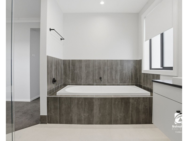 71 Spring Farm Drive, Spring Farm NSW 2570