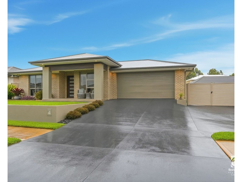 4 Whitten Parade, Harrington Park NSW 2567