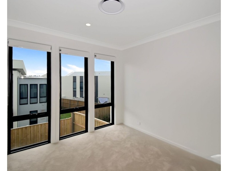 24 Annanvale Circuit, Mount Annan NSW 2567