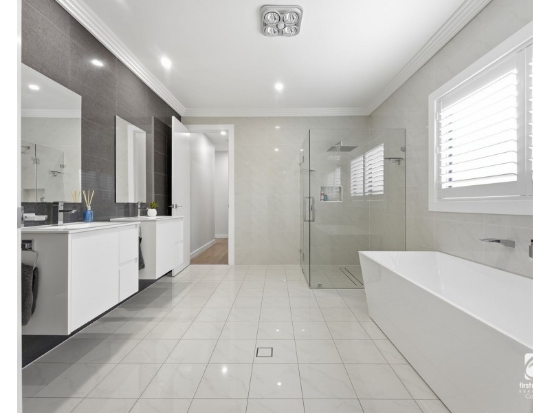 8 Sorell Way, Harrington Park NSW 2567