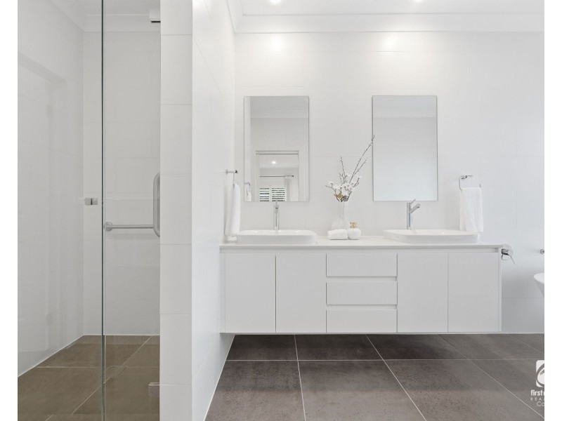 14 Jenolan Circuit, Harrington Park NSW 2567