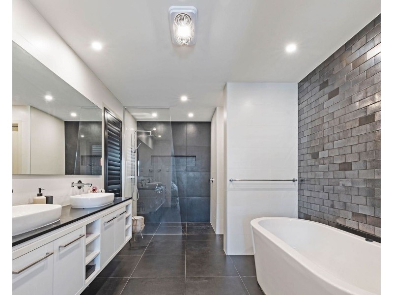 27 Hartigan Avenue, Kellyville NSW 2155