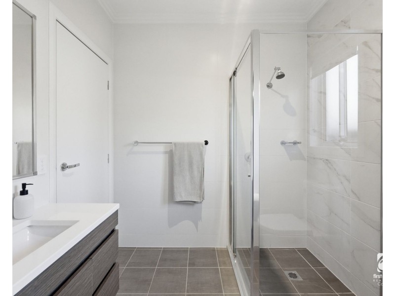 33/2 Wire Lane, Camden South NSW 2570