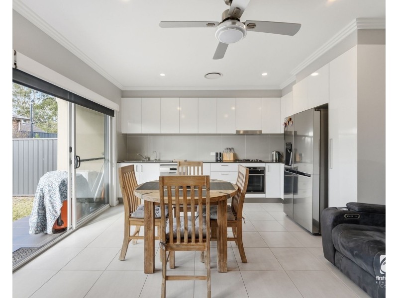 33/2 Wire Lane, Camden South NSW 2570