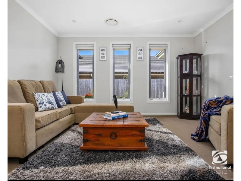 27 Furlong Drive, Currans Hill NSW 2567