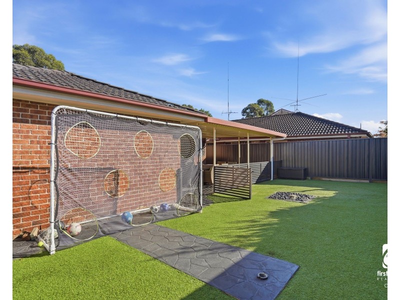9 Moreton Bay Avenue, Spring Farm NSW 2570