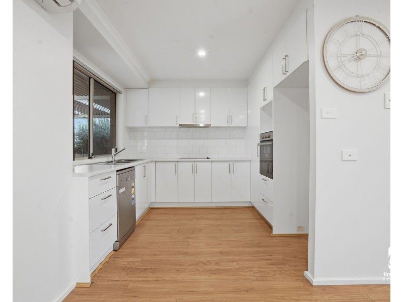 46 Downes Crescent, Currans Hill NSW 2567