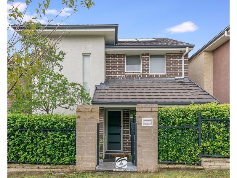 1/37  Santana road, Campbelltown NSW 2560
