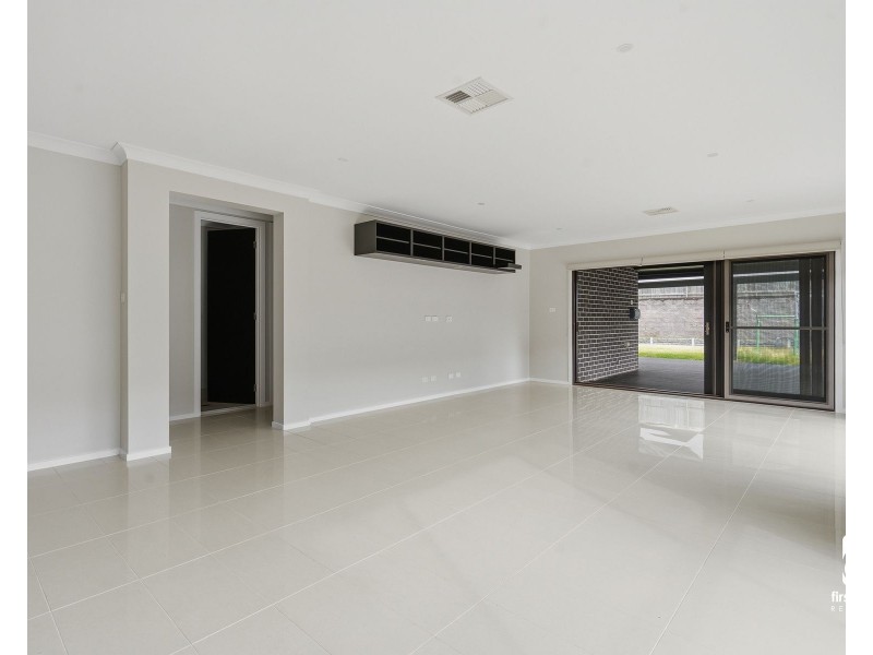 40 Corven Avenue, Elderslie NSW 2570