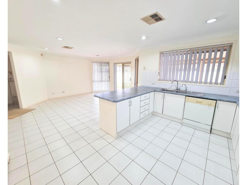32 Watson Road, Mount Annan NSW 2567