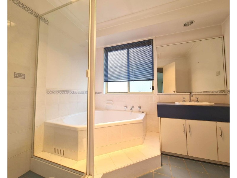 32 Watson Road, Mount Annan NSW 2567