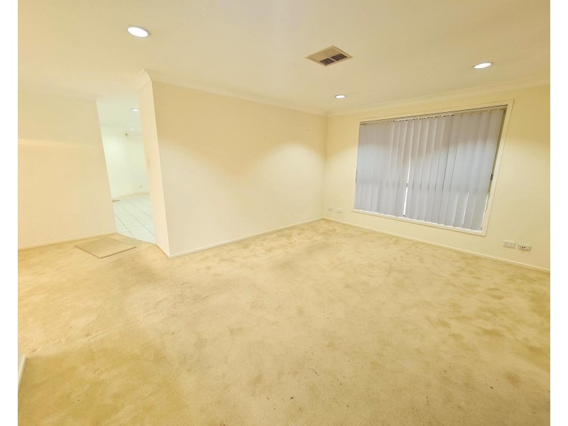 32 Watson Road, Mount Annan NSW 2567