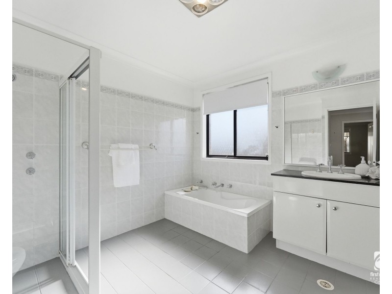 7 Glenrowan Drive, Harrington Park NSW 2567