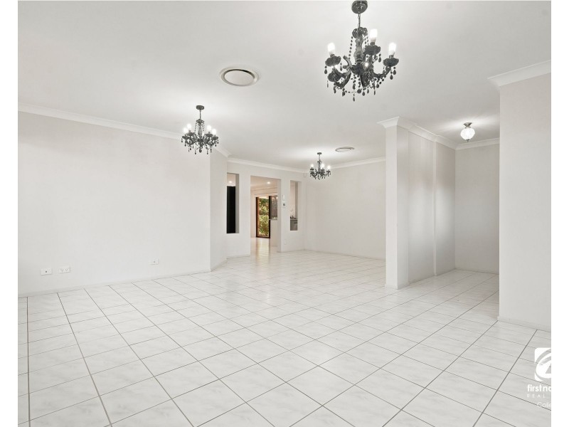 15 Bridle Road, Currans Hill NSW 2567