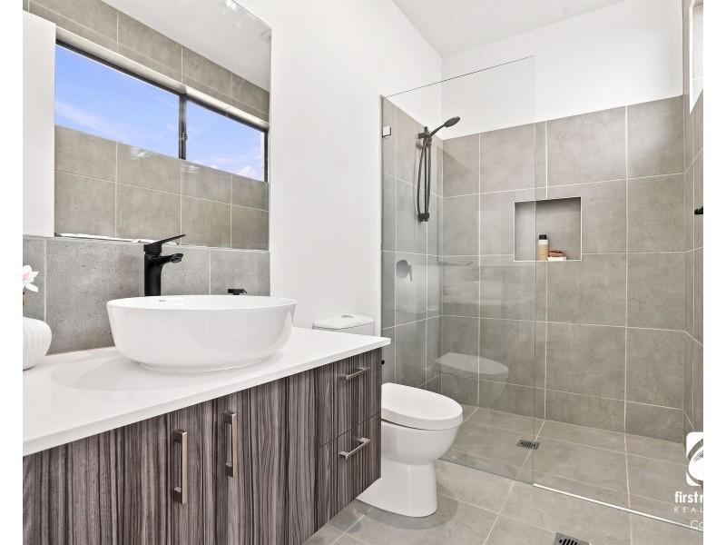 4 Burton Road, Gregory Hills NSW 2557