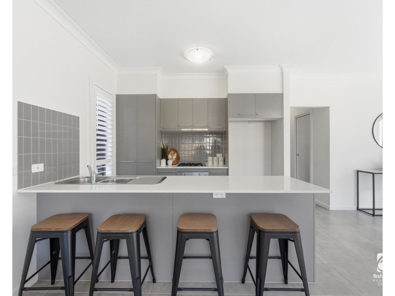 8 Higgins Avenue, Elderslie NSW 2570