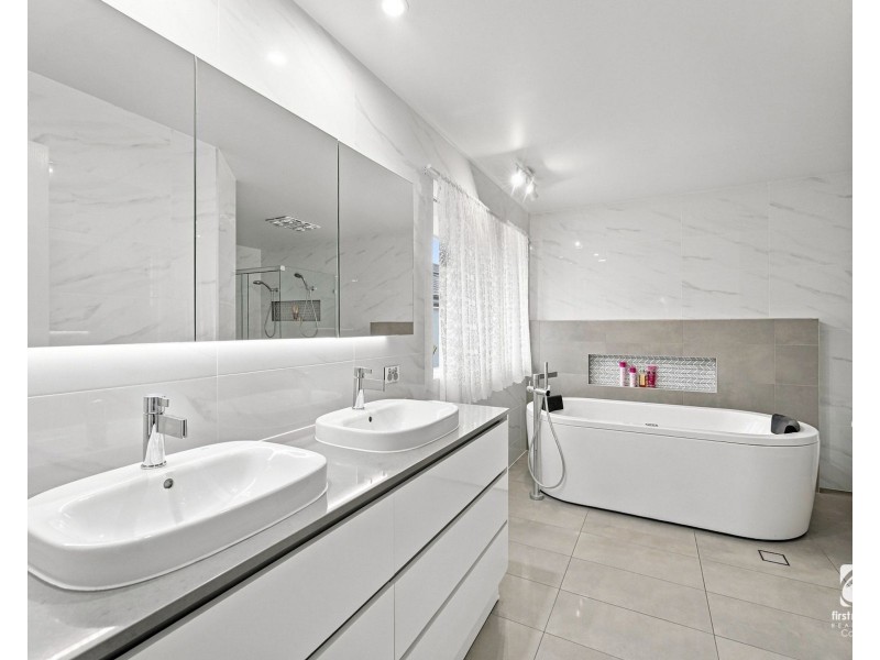 4 Charker Drive, Harrington Park NSW 2567