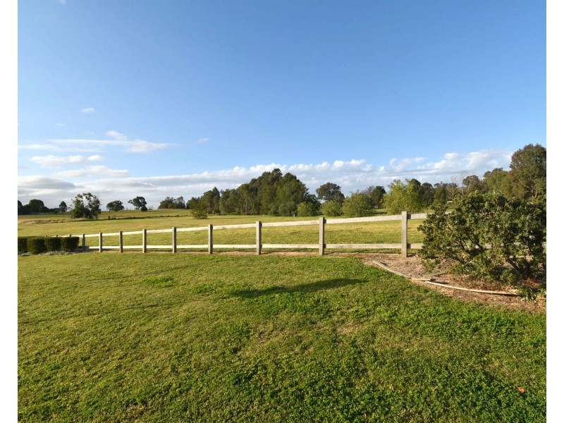 1 Gilbert Street, Elderslie NSW 2570